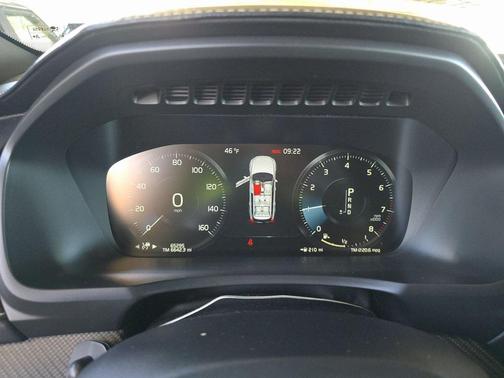 2019 Volvo XC90 T6 R-Design