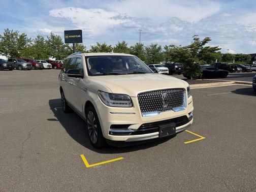 Ivory Pearl 2018 Lincoln Navigator Select