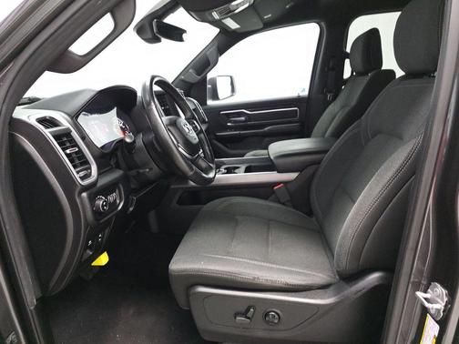 Granite Crystal Metallic Clearcoat 2019 RAM 1500 Big Horn