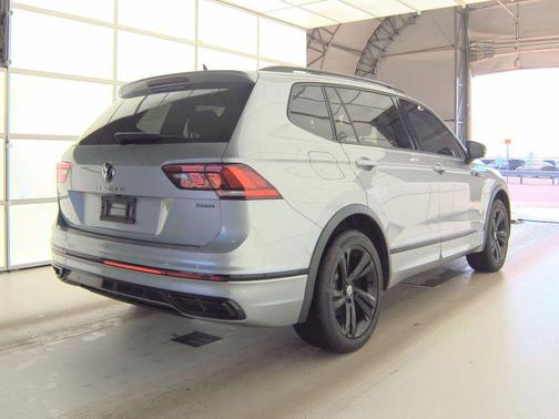 Silver 2023 Volkswagen Tiguan 2.0T SE R-Line Black 4MOTION