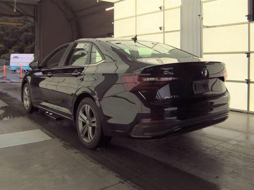 Black Metallic 2024 Volkswagen Jetta 1.5T SE