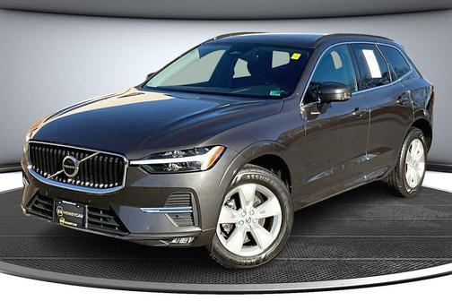 2022 Volvo XC60 B5 Momentum