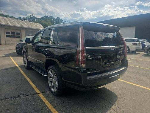 2019 Cadillac Escalade Luxury