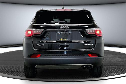 Diamond Black Crystal Pearlcoat 2019 Jeep Compass Limited