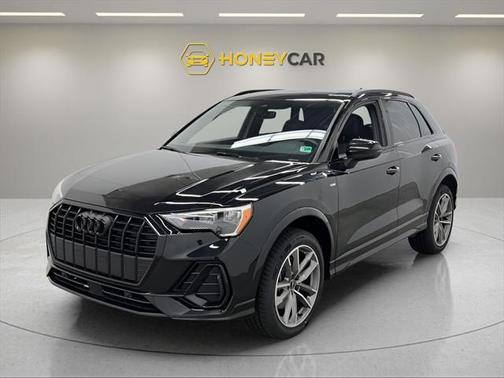2022 Audi Q3 45 S line Premium