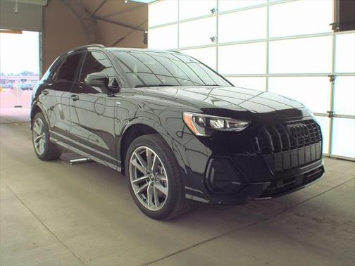 2022 Audi Q3 45 S line Premium