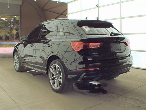2022 Audi Q3 45 S line Premium