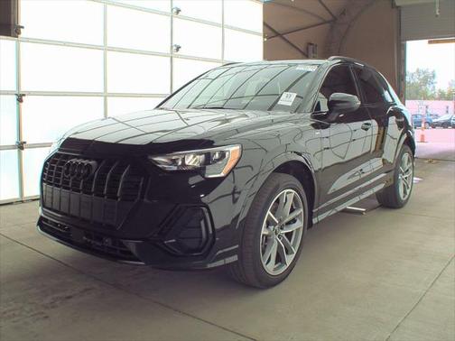 2022 Audi Q3 45 S line Premium