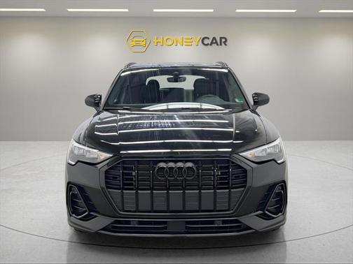 2022 Audi Q3 45 S line Premium