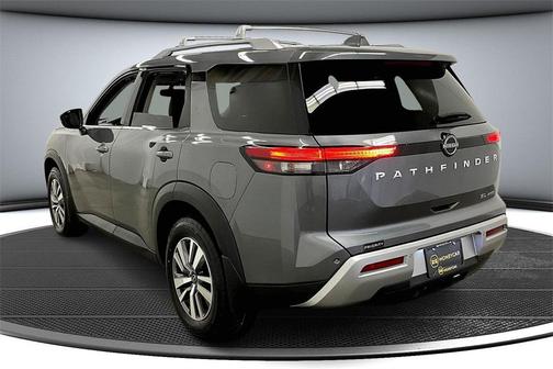 2022 Nissan Pathfinder SL 4WD