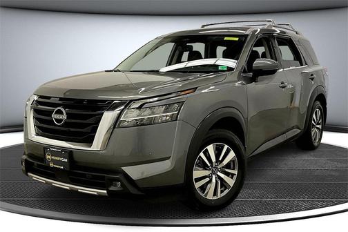 2022 Nissan Pathfinder SL 4WD