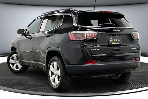 Diamond Black Crystal Pearlcoat 2018 Jeep Compass Latitude