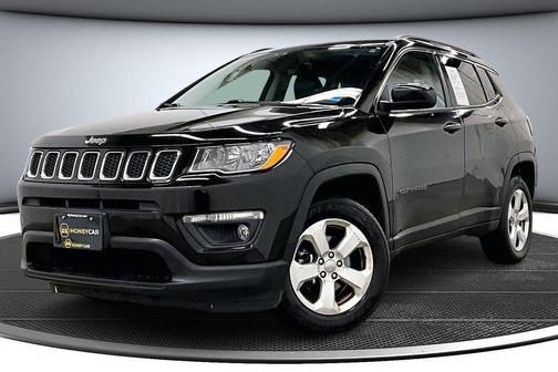 Diamond Black Crystal Pearlcoat 2018 Jeep Compass Latitude