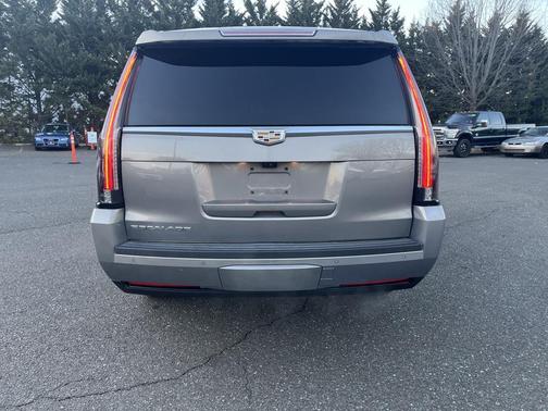 2019 Cadillac Escalade ESV Luxury