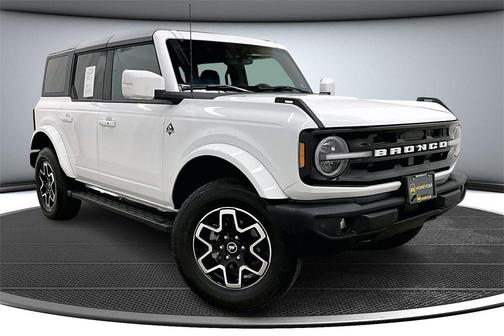 2024 Ford Bronco Outer Banks