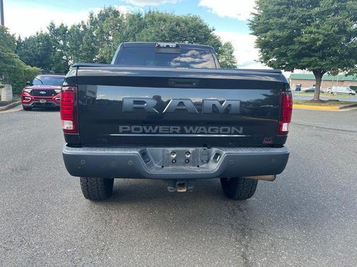 Brilliant Black Crystal Pearlcoat 2017 RAM 2500 Power Wagon