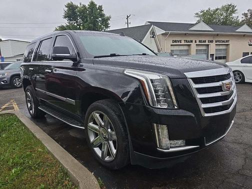 2017 Cadillac Escalade Luxury