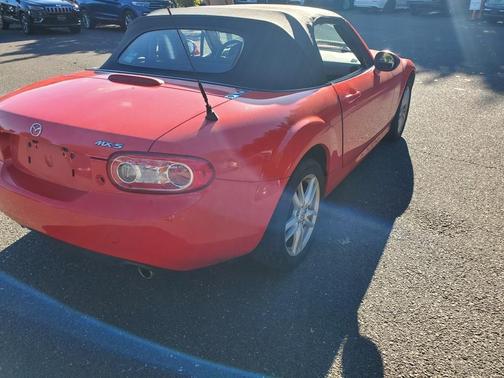 2011 Mazda MX-5 Miata Sport