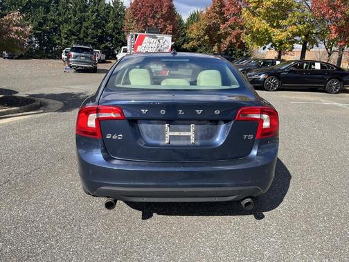 2013 Volvo S60 T5 Platinum