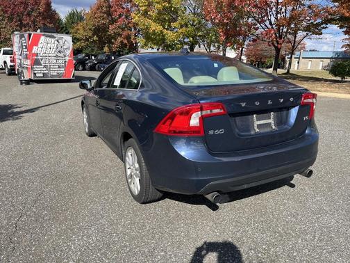 2013 Volvo S60 T5 Platinum