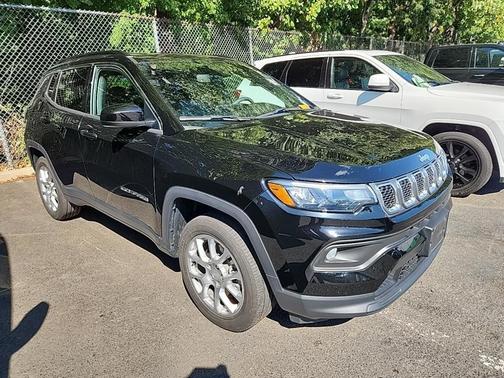 2023 Jeep Compass Latitude Lux