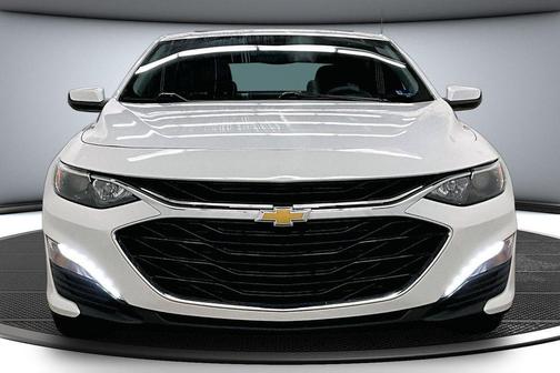 Summit White 2023 Chevrolet Malibu FWD 1LT
