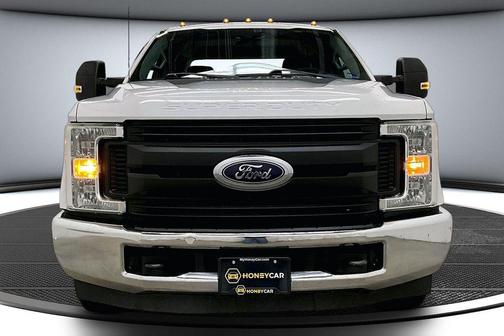 Oxford White 2017 Ford F-250 XL