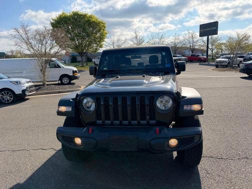 Black Clearcoat 2021 Jeep Gladiator Rubicon