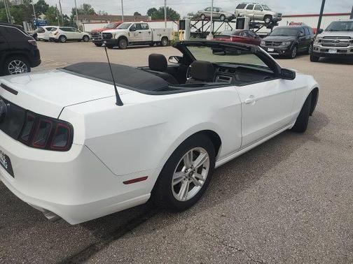 2014 Ford Mustang V6