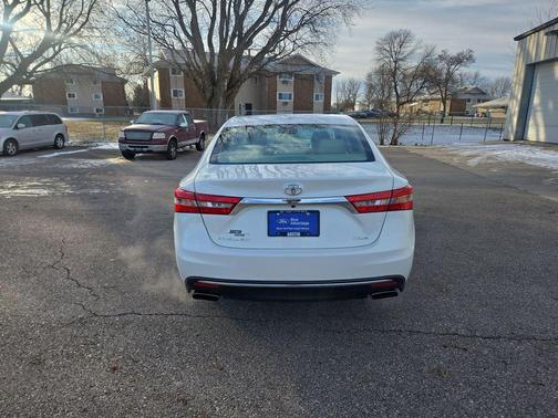 2018 Toyota Avalon XLE Plus