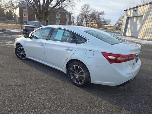 2018 Toyota Avalon XLE Plus