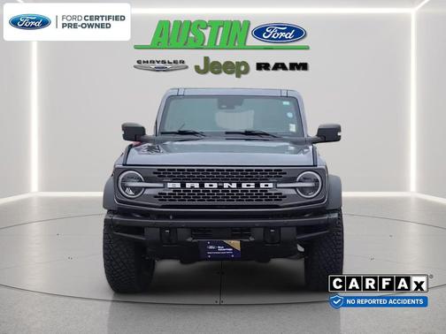 Carbonized Gray Metallic 2022 Ford Bronco Badlands