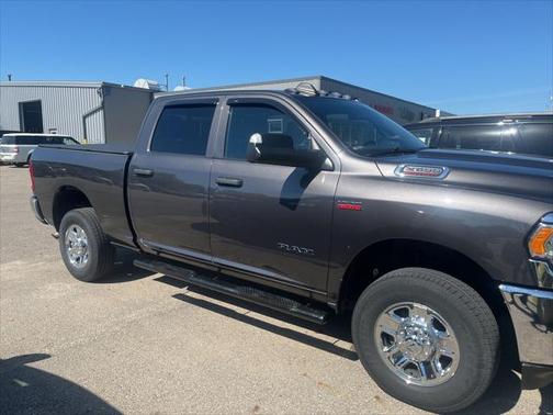 2021 RAM 2500 Tradesman Crew Cab 4x4 6'4' Box