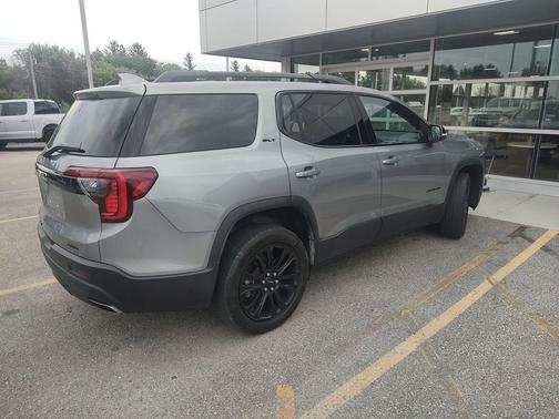 Sterling Metallic 2023 GMC Acadia AWD SLT