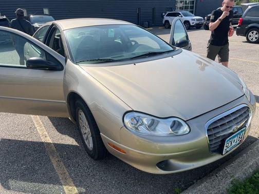 2004 Chrysler Concorde LX