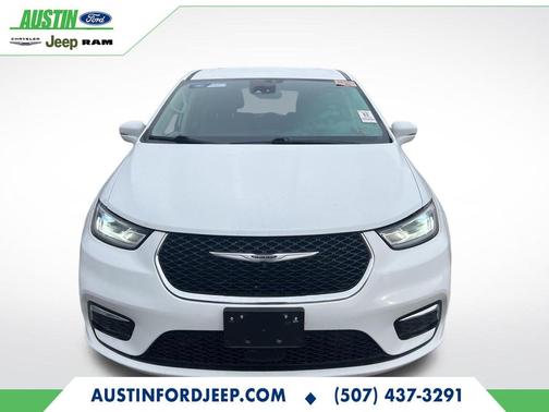 2022 Chrysler Pacifica Hybrid Touring L