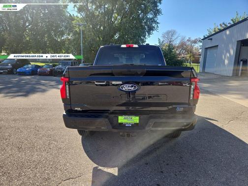 2025 Ford F-150 Lightning Flash