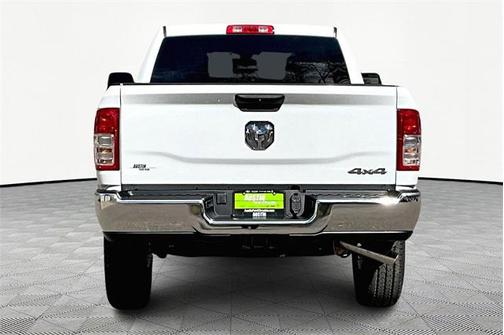2024 RAM 2500 Tradesman Crew Cab 4x4 6'4' Box