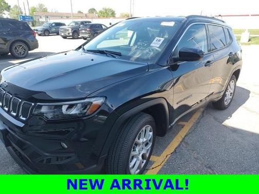 2022 Jeep Compass Latitude Lux