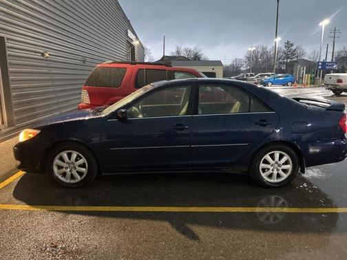 2004 Toyota Camry LE