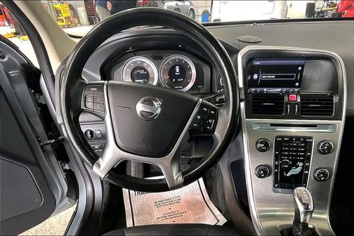 Electric Silver Metallic 2013 Volvo XC60 T6
