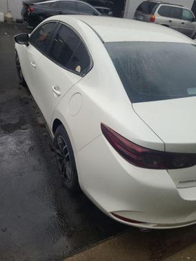 Snowflake White Pearl Mica 2021 Mazda Mazda3 FWD