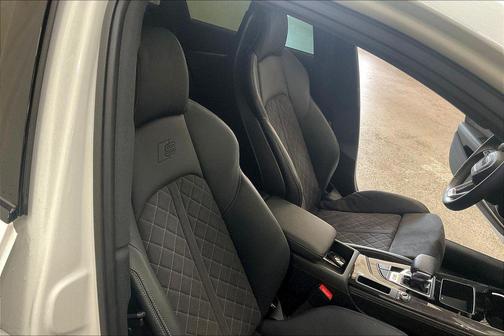 2023 Audi S4 Premium Plus TFSI quattro Tiptronic