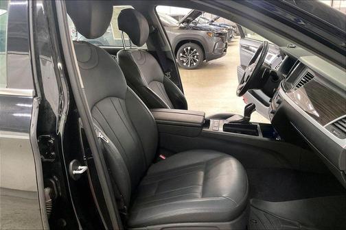 Caspian Black 2015 Hyundai Genesis 3.8