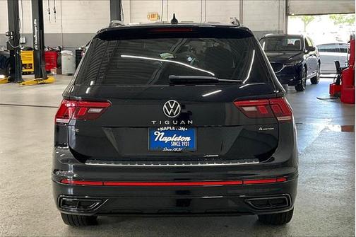 2022 Volkswagen Tiguan 2.0T SE R-Line Black 4MOTION