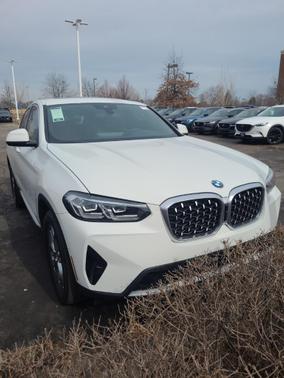 2024 BMW X4 xDrive30i