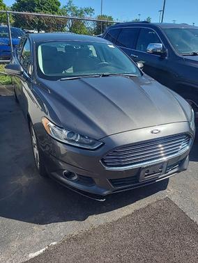 Magnetic 2016 Ford Fusion S