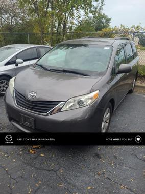 2011 Toyota Sienna LE