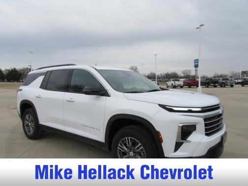 2025 Chevrolet Traverse LT