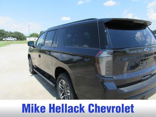2025 Chevrolet Suburban 4WD Z71